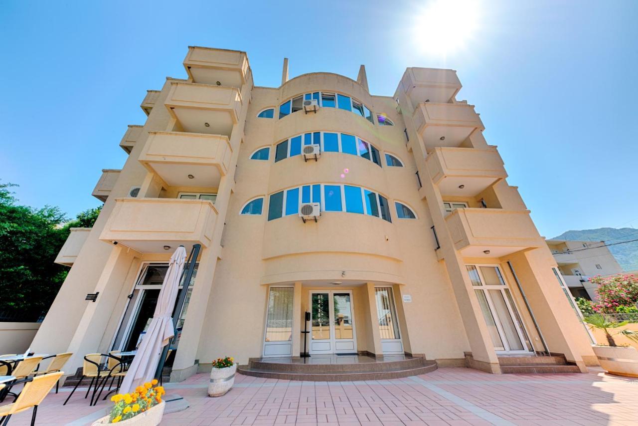Hotel Dana Čanj Exteriér fotografie