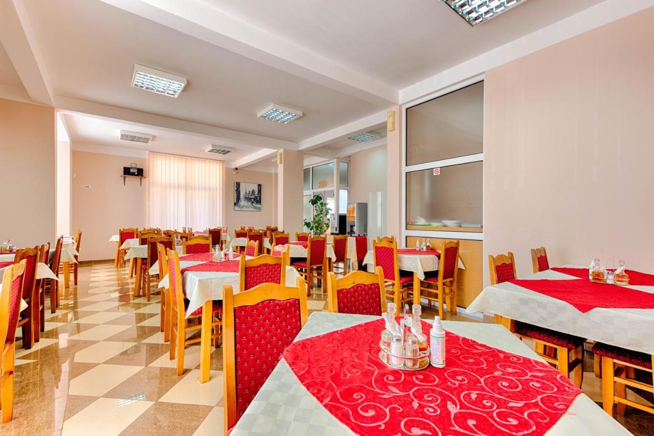 Hotel Dana Čanj Exteriér fotografie