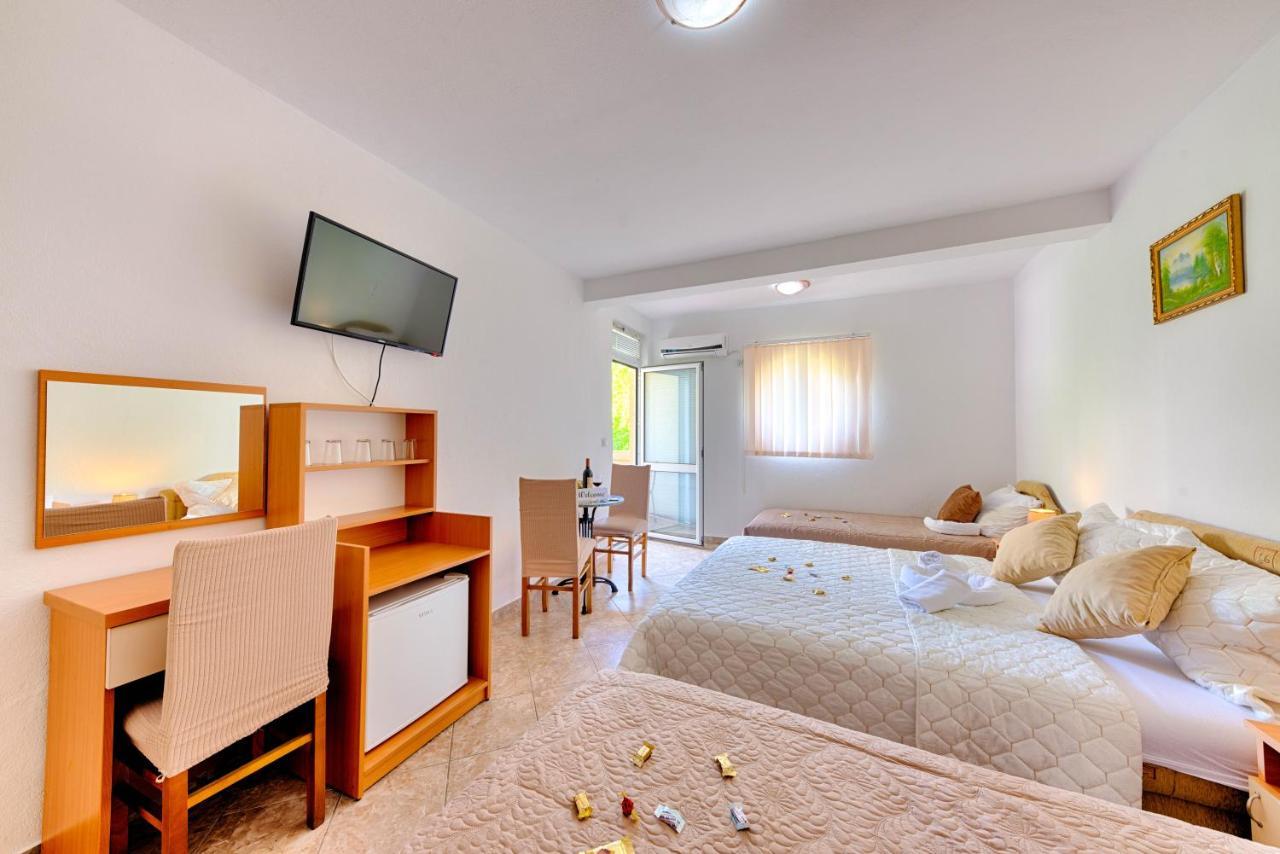 Hotel Dana Čanj Exteriér fotografie